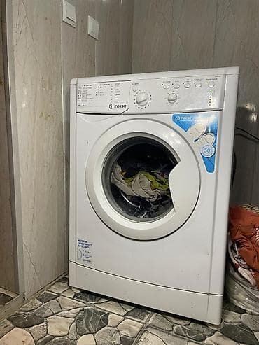 Кийимге кам көрүү: Стиральная машина Indesit, фронтальная загрузка. в хорошем состоянии — 2