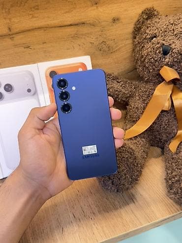 Samsung Galaxy S25 (синий) - Элегантный корпус синего цвета с матовой