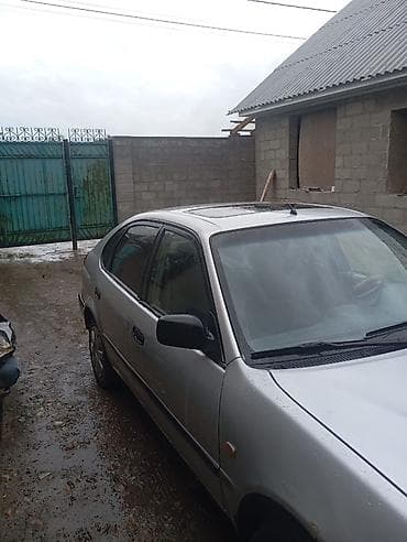 corolla: Toyota Corolla: 1998 г., 1.3 л, Бензин, Хэтчбэк — 3