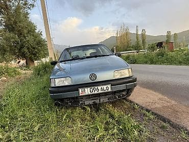 Volkswagen Passat: 1990 г., 1.9 л, Механика, Дизель, Седан