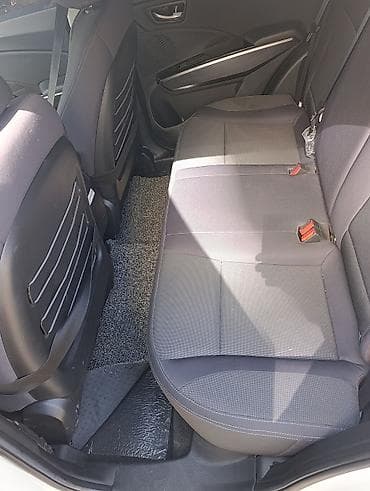 Транспорт: Ssangyong Tivoli: 2023 г., 1.5 л, Автомат, Бензин, Кроссовер — 8