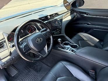 Транспорт: Toyota Camry: 2019 г., 2.5 л, Автомат, Бензин, Седан — 7