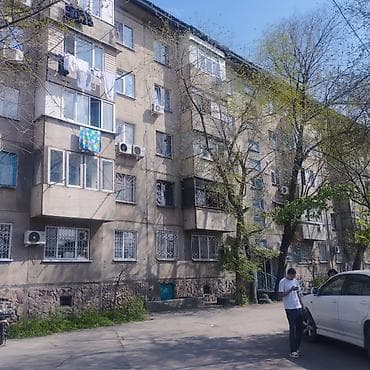 квартиры ошский рынок: 3 комнаты, 58 м², 104 серия, 2 этаж, Старый ремонт — 1