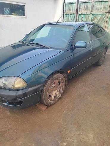 бар авто: Toyota Avensis: 2000 г., 1.6 л, Механика, Бензин, Хетчбек — 5