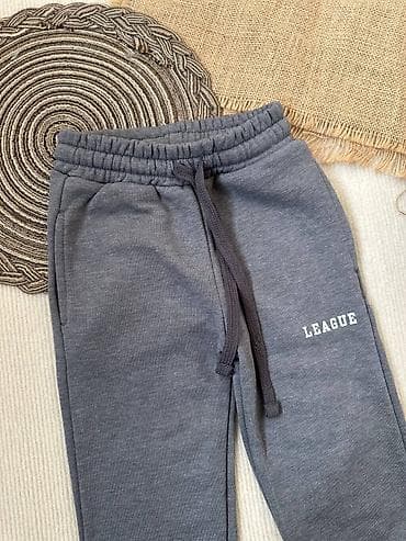 Джинсы и брюки, цвет - Черный, Новый at lalafo.kg Джинсы и брюки, цвет - Черный, Новый