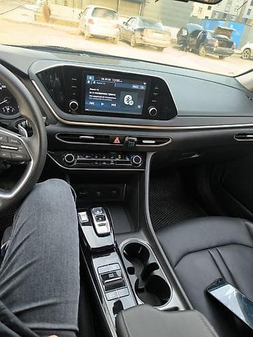 Транспорт: Hyundai Sonata: 2020 г., 2 л, Автомат, Газ, Седан — 10