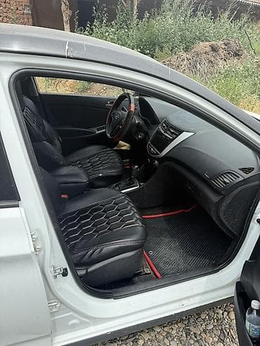 Транспорт: Hyundai Solaris: 2015 г., 1.6 л, Автомат, Бензин, Седан — 6