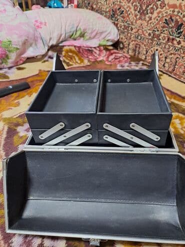 Прокат одежды: Бьюти кейс для косметики, можно и для бижутерии б/у в хорошем — 3