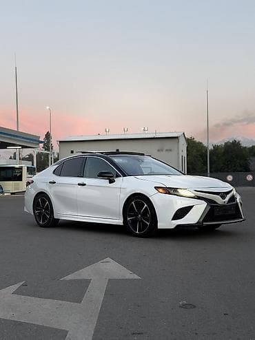 corolla s: Toyota Camry: 2018 г., 2.5 л, Автомат, Бензин, Седан — 3