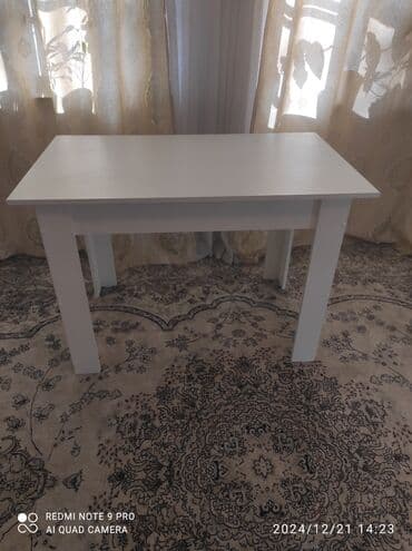 Кухонный стол