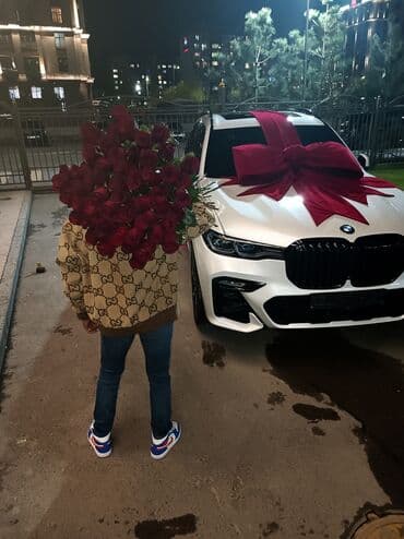 новогоднее оформление: Организация мероприятий | Гелевые шары, Ведущий, тамада, Аниматоры — 1