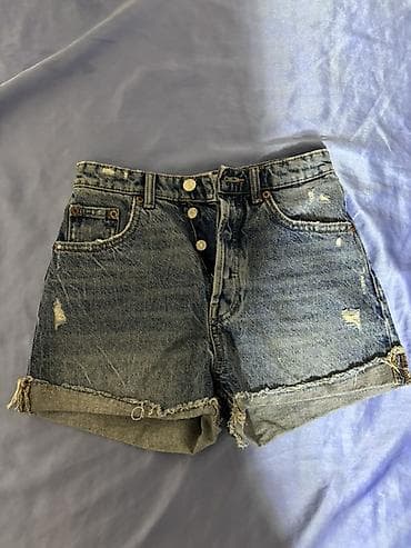 шорты zara: Джинсовые шорты ZARA - Модель: классические джинсовые шорты с высокой — 1