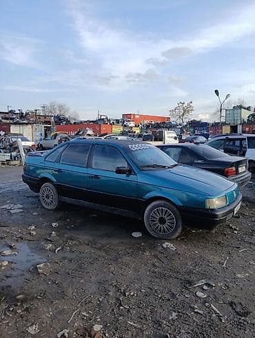 Volkswagen: Volkswagen Passat: 1990 г., 1.8 л, Механика, Бензин, Седан — 4