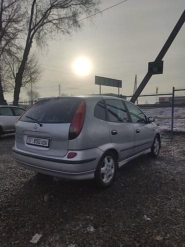 Nissan Almera Tino: 2002 г., 1.8 л, Ручные, Бензин, Хэтчбэк