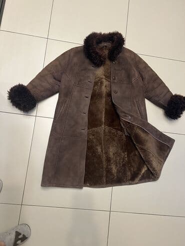 халат бу: 2-Дубленки из натуральной овчины, размер 46-50, не догорого, 4500 с — 2