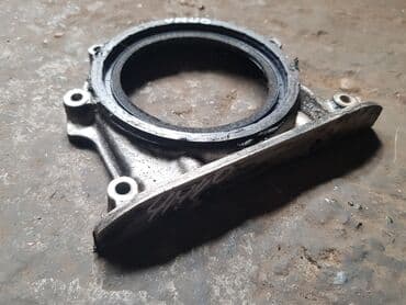 стенд для чистки дизельных форсунок: Mitsubishi Delica, кронштейн сальника, Митсубиси Делика. Лобовое — 2