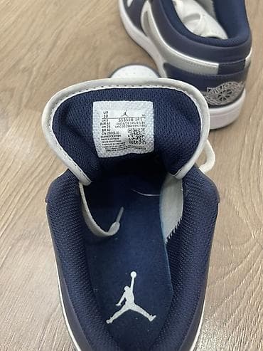 Мырзалардын бут кийими: Новые кроссовки Nike Air Jordan 1 Low - Модель: 55 - Размер на — 4