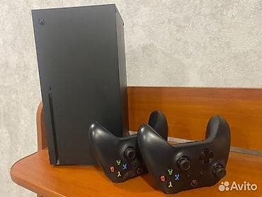 Xbox Series S: Игровая консоль Xbox Series X в комплекте с двумя беспроводными — 1