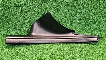 Сальники: Защита порога задн левая Е60 7 025 009 Год 2004 В отличном — 2