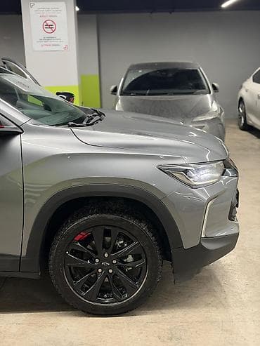машина срочно продаю: Chevrolet Tracker: 2022 г., 1.3 л, Автомат, Бензин — 6