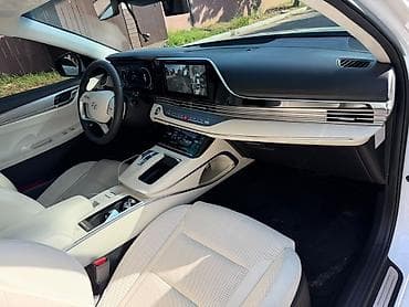 byd e2 2023: Hyundai Grandeur: 2022 г. — 4