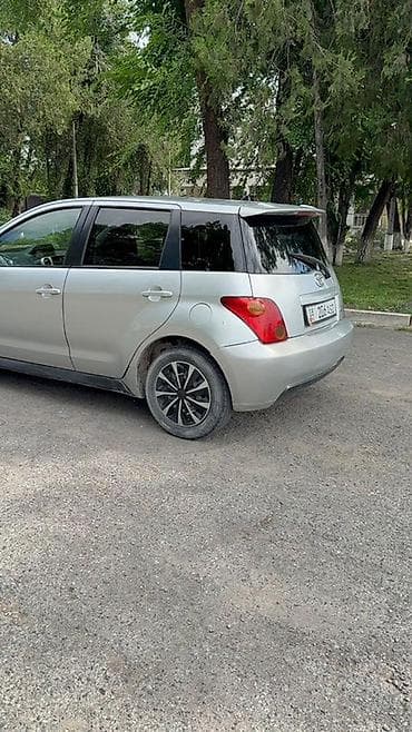 Toyota Ist: 2003 г., 1.3 л, Автомат, Бензин, Хетчбек — 2