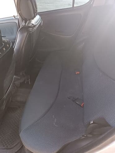 авто с последующим выкупом бишкек: Toyota Yaris: 2005 г., 1.3 л, Механика, Бензиновая, Хэтчбэк — 6