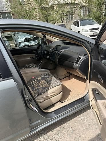 mini jack: Toyota Prius: 2005 г., 1.5 л, Вариатор, Гибрид, Хэтчбэк — 4