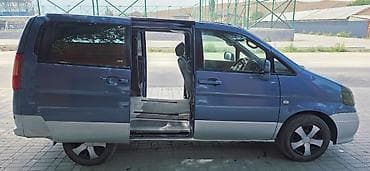 Nissan Serena: 1999 г., 2 л, Автомат, Бензин, Минивэн — 10