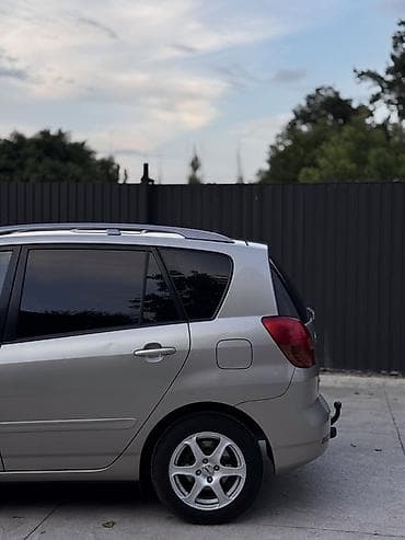глушитель авенсис: Toyota Corolla Verso: 2002 г., Механика, Дизель, Универсал — 4