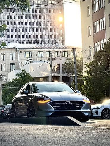 Hyundai Sonata: 2020 г., 2 л, Автомат, Гибрид, Седан — 4