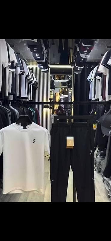 жилет для бега: Спортивный комплект On Running - Состав: футболка и брюки. - — 1