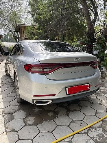 т 40 с куном: Hyundai Grandeur: 2019 г., 0.3 л, Автомат, Газ, Седан — 2