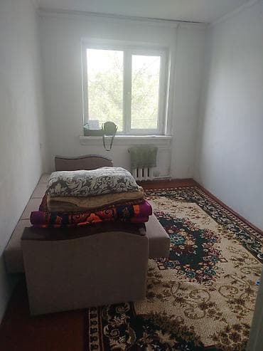 бассейн большой: Сдаётся просторная комната в квартире. Описание: - Светлая комната — 6