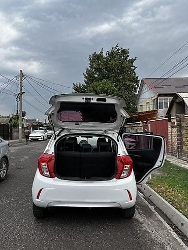 Продажа авто: Chevrolet Spark: 2019 г., Автомат, Бензин, Хэтчбэк — 6