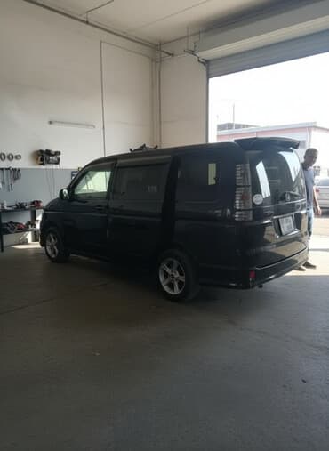 домкрат для машины цена: Honda Stepwgn: 2005 г., 2 л, Автомат, Бензин, Минивэн — 1