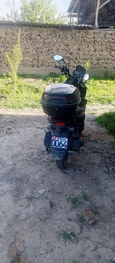 мото 110: Скутер/мопед, черный, с двойной круглой передней оптикой и — 3