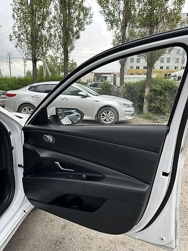 gac aion v plus: Hyundai Elantra: 2021 г., 1.6 л, Вариатор, Бензин, Седан — 6