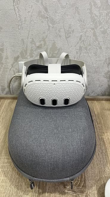 PS4 (Sony PlayStation 4): Продаю вр шлем мета квест 3 128 гб Могу также загрузить любые игры В — 2