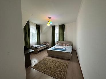 котедж роял бич: Продается дом на Иссык Куле, г. Чолпон ата. Можно под бизнес. 3 этажа — 2