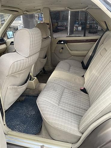 audi a4 b5: Mercedes-Benz W124: 1993 г., 2.3 л, Механика, Бензин, Седан — 10