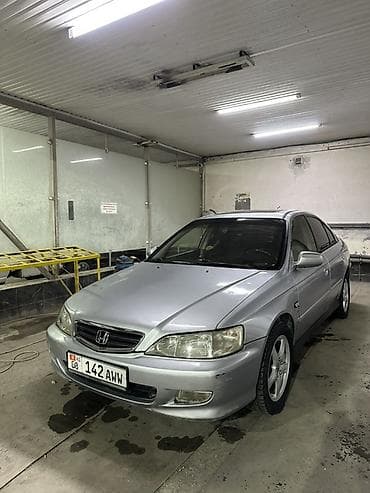 Honda Accord: 2001 г., 2.3 л, Механика, Газ, Седан — 1