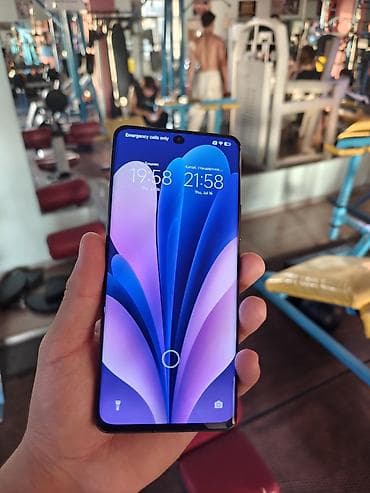 Xiaomi, 13 Pro, Б/у, 256 ГБ, цвет - Черный, 2 SIM — 2