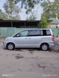 lexus 450d: Toyota Noah: 2003 г., 2 л, Автомат, Бензин, Минивэн — 10