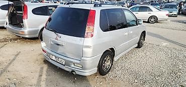 Toyota: Mitsubishi Space Runner: 2000 г., 2.4 л, Автомат, Бензин, Минивэн — 6