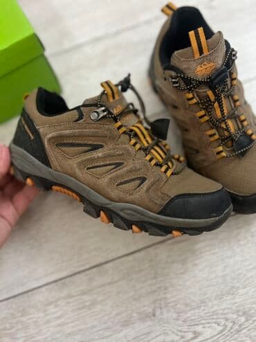 Эркектердин кроссовкасы, 36, Колдонулган, түсү - Күрөң, Өзү алып кетүү