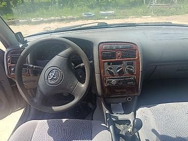 Toyota Avensis: 1998 г., 1.8 л, Кол менен иштөөчү, Бензин, Универсал — 4