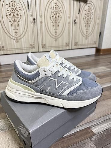 Мужские кроссовки, 40, New Balance, Б/у, цвет - Серый, Самовывоз, Платная доставка