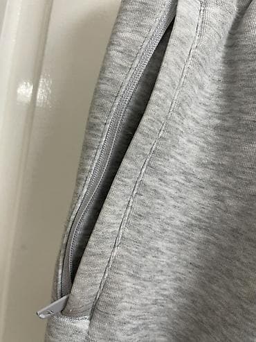 Личные вещи: Женские Серые спортивные штаны BADFIVE - Прямой крой с манжетами по — 4