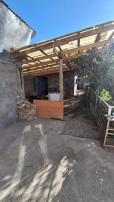 Продаётся дом в караколе Ул.Свердлова 26 имеется хоз.постройки — 6